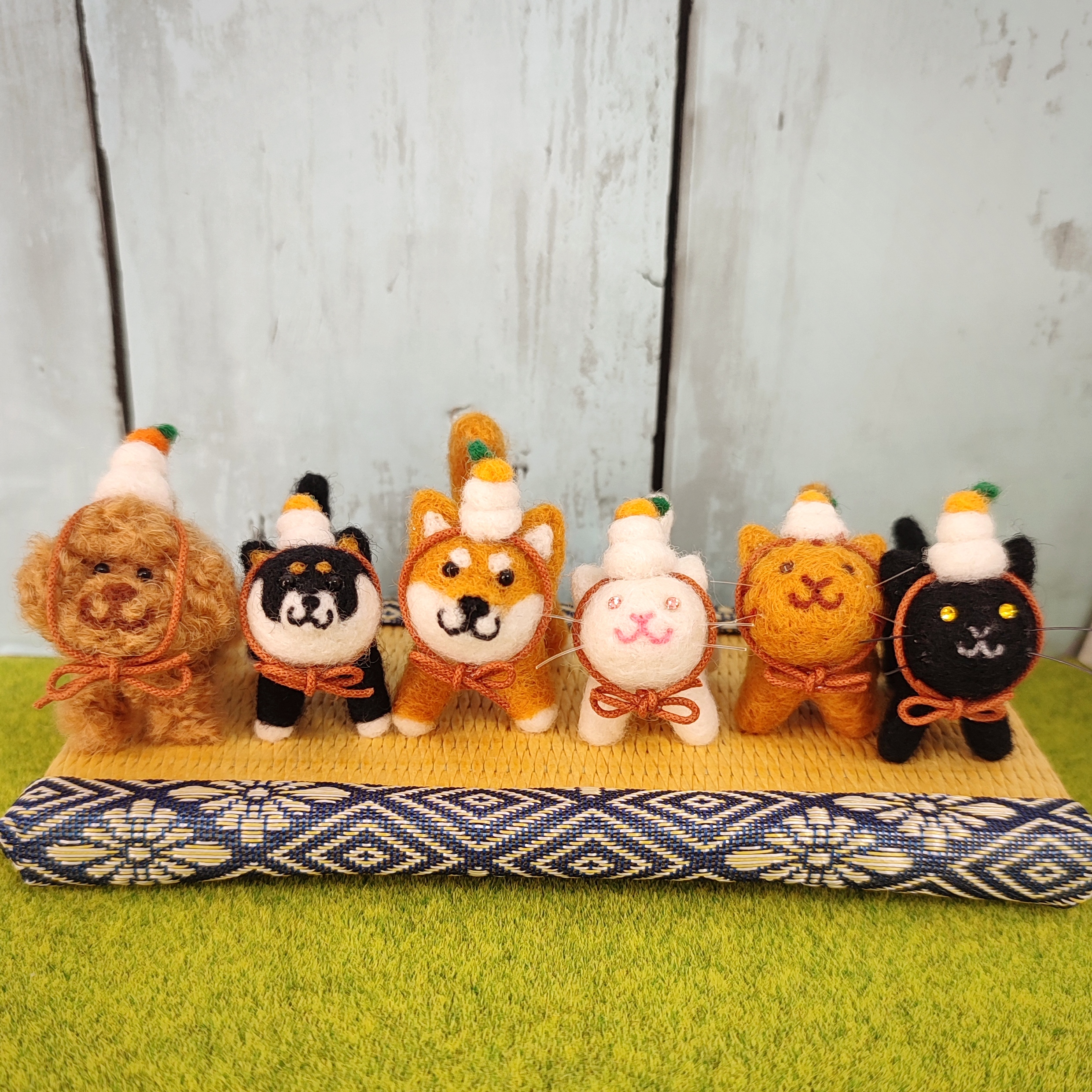 【受注制作作品】☆Creema限定☆お正月☆もこもこマスコット・あかころと仲間たち鏡餅バージョン　☆羊毛フェルト☆