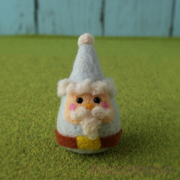 【オンラインワークショップ企画用キット】楽しいニードルフェルティング☆もこもこマスコット・サンタさん☆ 4枚目の画像