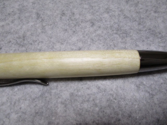 山椒（サンショウ）の木　キヌカ仕上げ　回転式ロングパトリオットボールペン 6枚目の画像