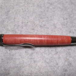 ピンクアイボリー　カーリー杢　回転式ロングパトリオットボールペン　希少材  　 2枚目の画像