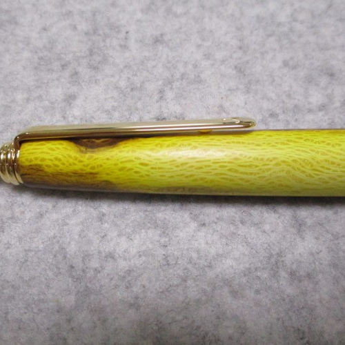 【縁起の良い南天のシャープペンシル】木軸　ハンドメイド 縁起の良い南天のシャープペンシル】木軸ハンドメイド