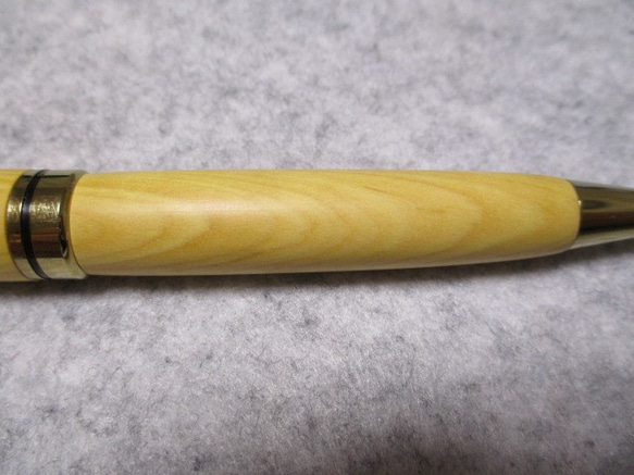 御蔵島黄楊　椿油仕上げ　回転式ヨーロピアンボールペン　　　 4枚目の画像
