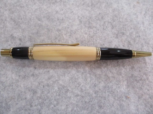 タスマニアンヒューオンパイン　無塗装　ノック式ギャツビーボールペン 　　 3枚目の画像