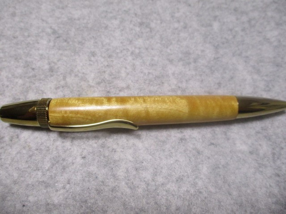 レモンの木　縮み杢　椿油仕上げ　回転式ロングパトリオットボールペン 　　　 2枚目の画像