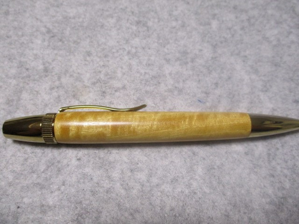 レモンの木　縮み杢　椿油仕上げ　回転式ロングパトリオットボールペン 　　　 3枚目の画像