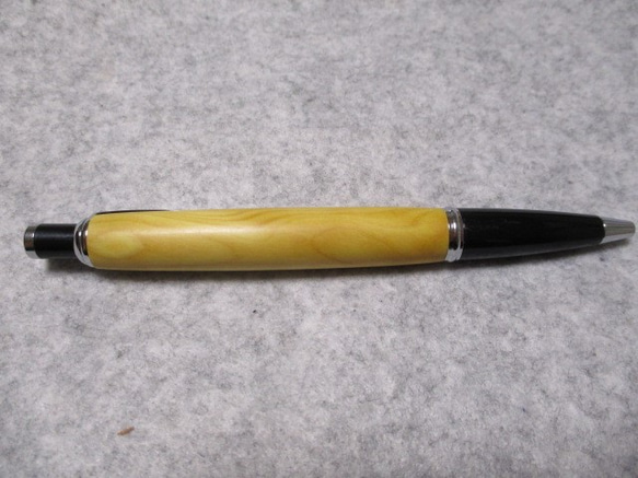 御蔵島黄楊　椿油仕上げ　ノック式コンプソンボールペン 　希少材　 3枚目の画像