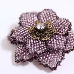 Beaded Flower Brooch (Purple) 第2張的照片