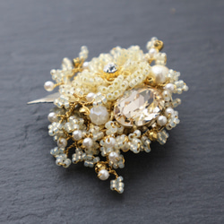 Beaded Bouquet Brooch (Yellow) 第3張的照片