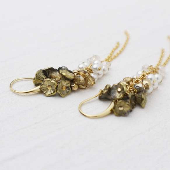 Little Flower Earrings 第4張的照片