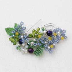 Beaded Flower Brooch 第4張的照片