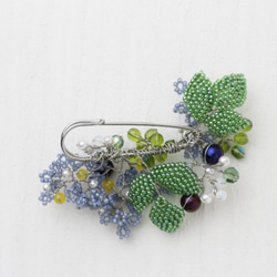 Beaded Flower Brooch 第5張的照片