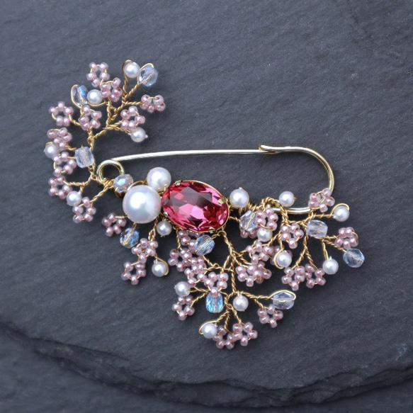 Beaded Flower Brooch(Pink) 第2張的照片