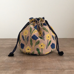 ♡handmade♡ ミナペルホネン　　まぁるい底の巾着バッグ 913f726c16315755d907edba89e605