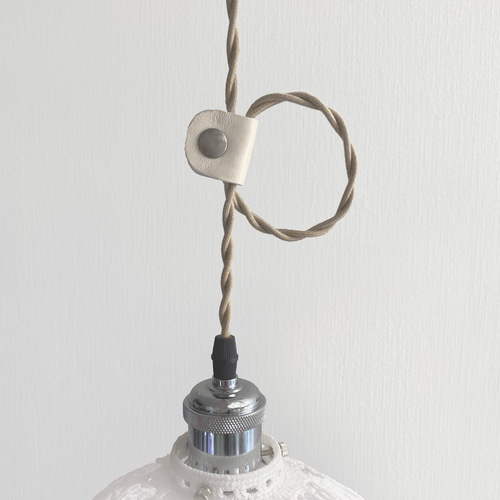 レース編みのランプシェード アンティーク すずらん 白 シーリング