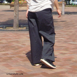 快適設計。毎日の相棒に。楽ちんリネン100のもんぺ型パンツ。紺色 ゴム