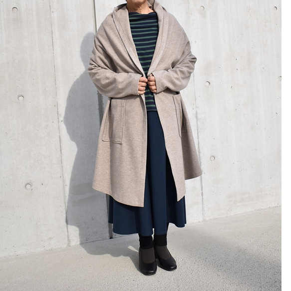 Petites Angora Blend Compression Ponchi Mossa Blanket Coat 米色可選長 第2張的照片