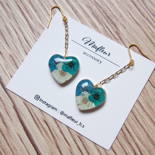 ブルー系の押し花アクセサリー ピアス（フック・チェーン） mafleur