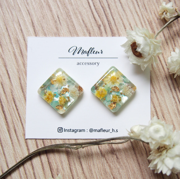レジンシェルアクセサリー＊かすみ草×イエロー ピアス（その他