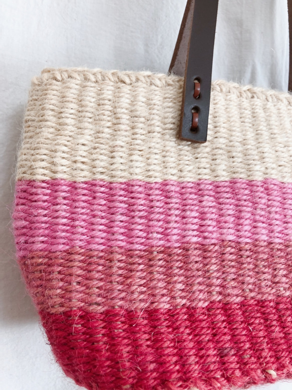 【一点物】手染め手織麻ひもかごバッグ　バスケット型小　ピンク 3枚目の画像