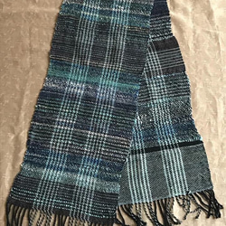 【ユニセックス】一点物　北欧カラーの手織りロングマフラー 2枚目の画像