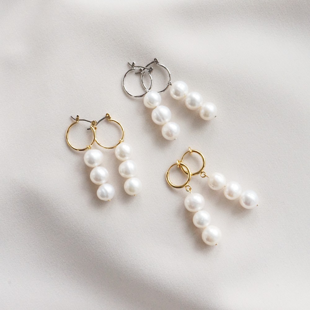 【Perouse】金属アレルギー対応　3連淡水パール チタン製ピアス／イヤリング