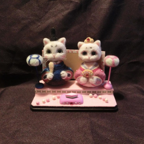 ハンドメイド 羊毛フェルト ひな祭り しろねこちゃん お雛様 羊毛  