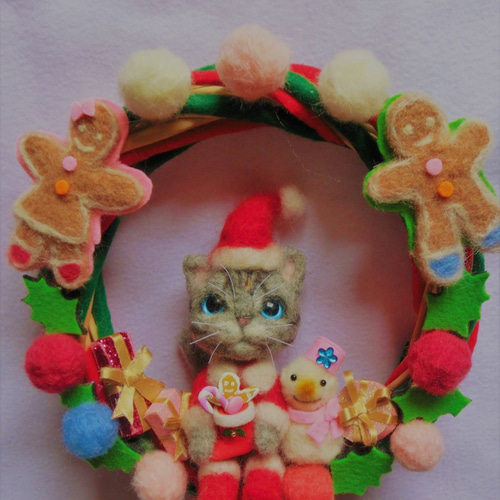 羊毛フェルト。猫。クリスマス （chico＊ 羊毛フェルト 猫