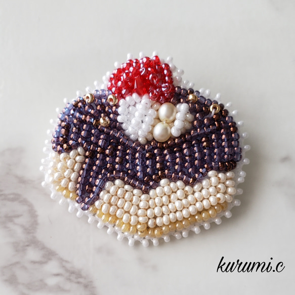 チョコかわトロ～リ ケーキのビーズ刺繍ブローチ 1枚目の画像