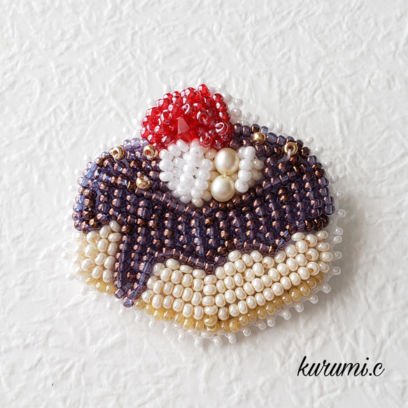 チョコかわトロ～リ ケーキのビーズ刺繍ブローチ 4枚目の画像