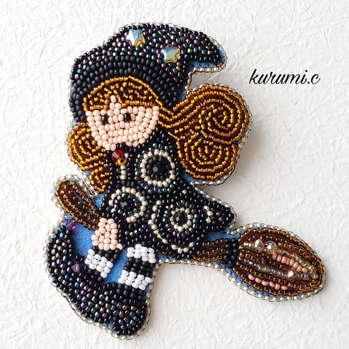 イルカメ 魔女ハット クリームソーダ ビーズ 刺繍ブローチ 🍦とクリームソーダ🟢【ビーズ刺繍ブローチ】 出来ました