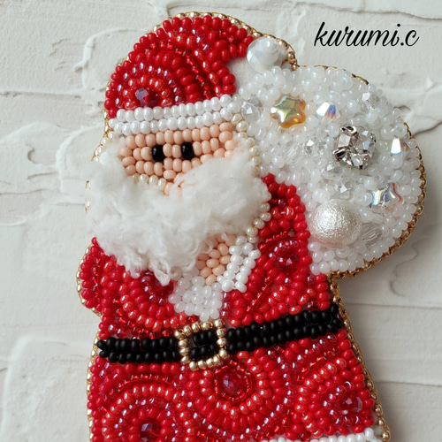 サンタクロースのビーズ刺繍ブローチ ブローチ TAKAYO 通販 10753375
