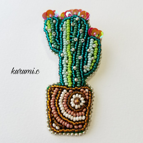 サボテンのビーズ刺繍ブローチ ブローチ TAKAYO 通販 5869861｜Creema