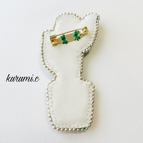 サボテンのビーズ刺繍ブローチ ブローチ TAKAYO 通販 5869861｜Creema