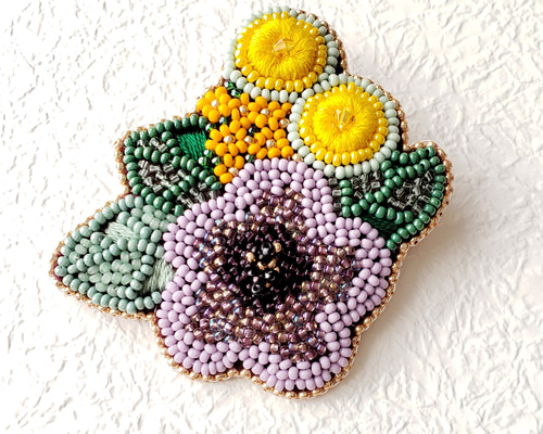 秋のお花のビーズ刺繍ブローチ ブローチ TAKAYO 通販 7799894