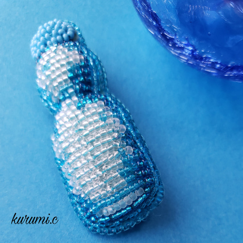 ラムネのビーズ刺繍ブローチ ブローチ TAKAYO 通販 9692159