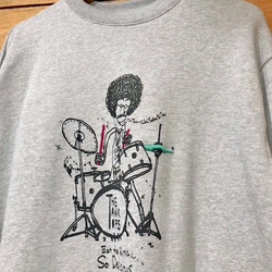 「ドラムおじさん」オリジナルイラスト 手刺繍スウェット 2枚目の画像