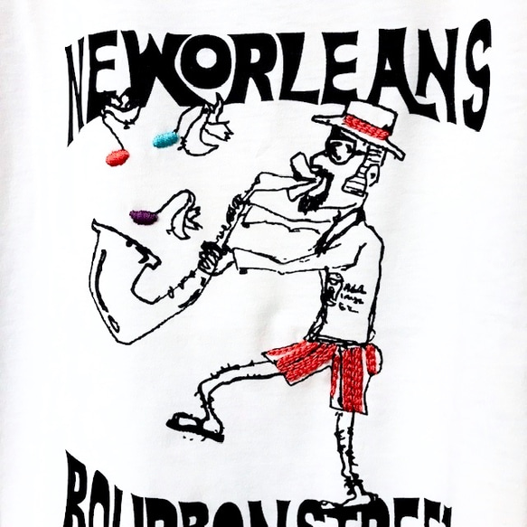 『ニューオーリンズおじさん』オリジナルイラスト レディースワイド 手刺繍Tシャツ 2枚目の画像