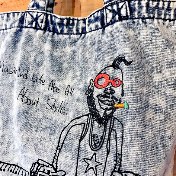 「キーボードおじさん」オリジナルイラスト デニム 手刺繍 トートバッグ大 2枚目の画像