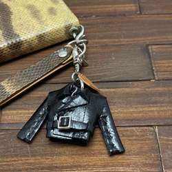 0_446d890254a2468206ad5381b3e7