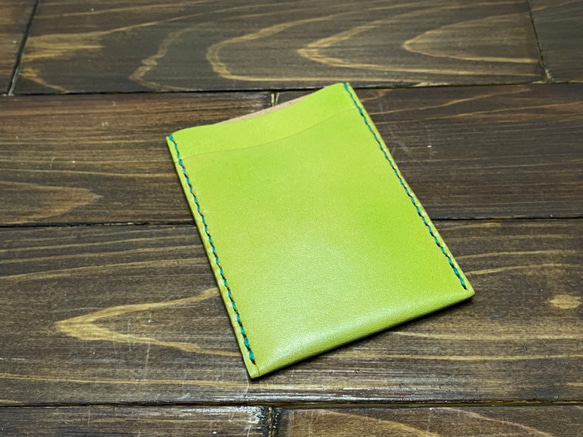 シンプルな横型カードケース（若草色） 2枚目の画像