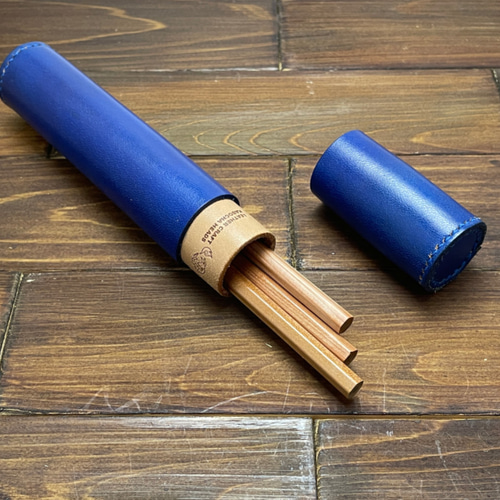 スマートな筒型ペンケース【青】 ペンケース 革工房かぼちゃへっず