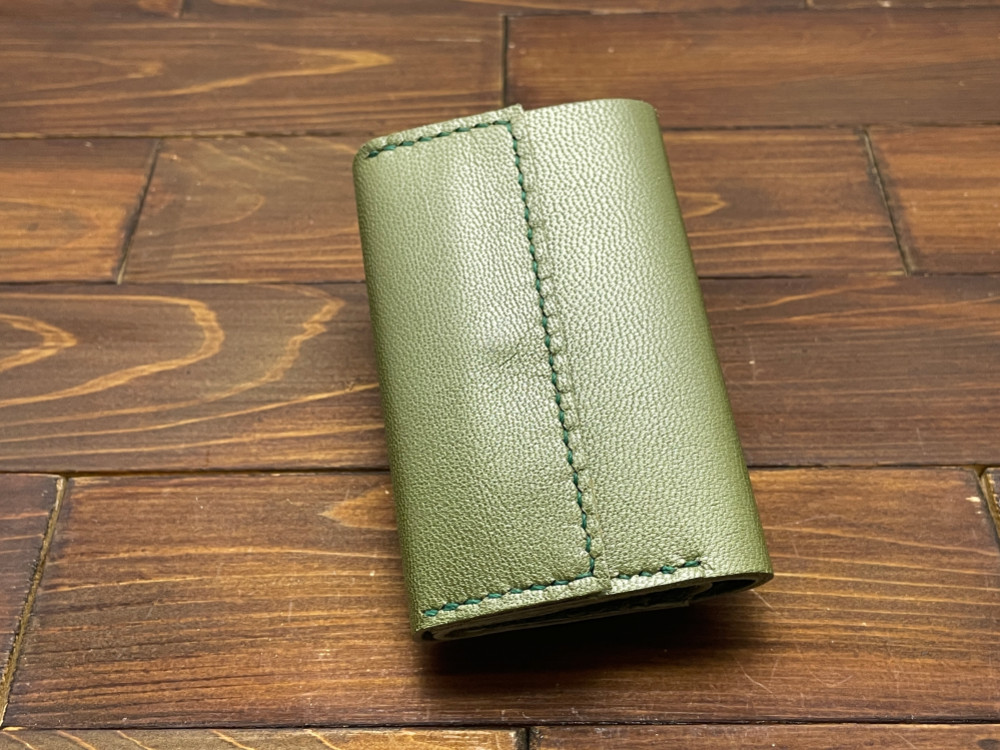 手のひらサイズで超軽量！カードサイズミニウォレット【ヤギ革】