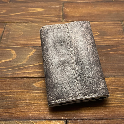 手のひらサイズで超軽量！カードサイズミニウォレット【牛クラック