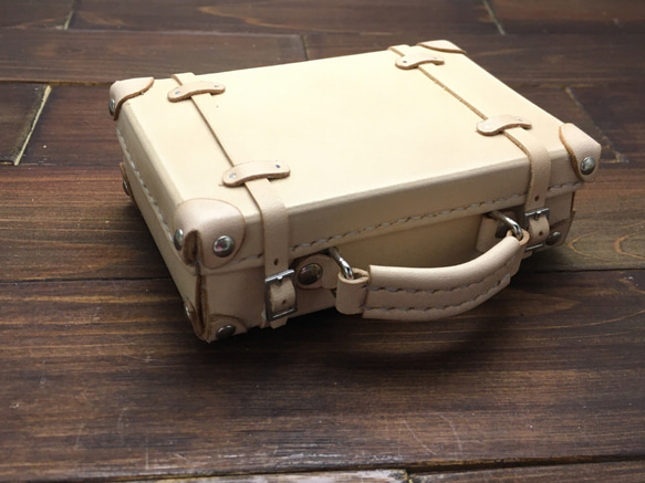 受注制作】ミニチュアのトランクケース型小物入れ ver.1 名刺入れ