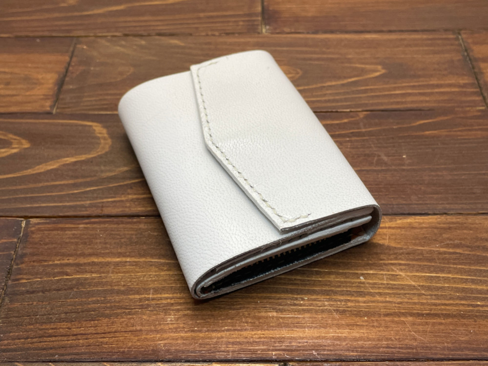お札を折らずに入れられる極小ミニミニ財布Mサイズ