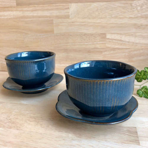 お皿直径約12センチP-817白に藍色 お湯呑みと茶托セット コーヒーカップにも4客セット