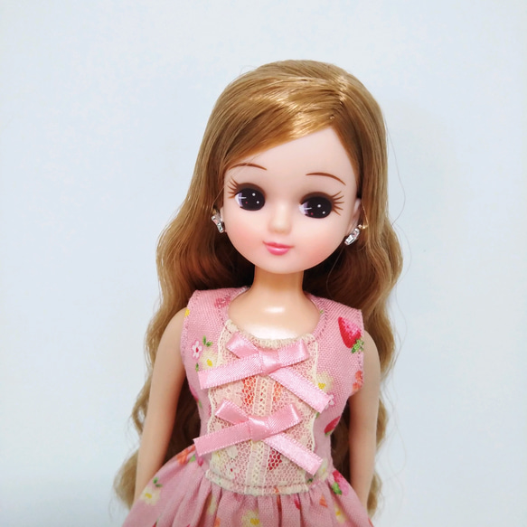 22cmドール服　いちご柄♡ワンピース　ピンク　レース　リカちゃん服　ブライス　 2枚目の画像