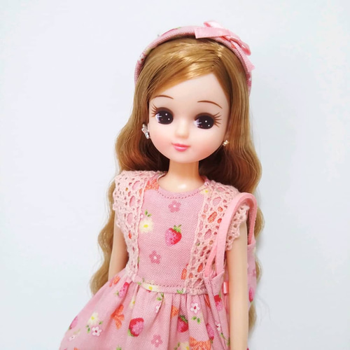 リカちゃん 丸えりワンピース いちご アイボリーの通販｜ラクマ