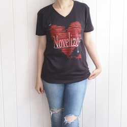 *LOVE-Tee*  おとなのTシャツ ＊Vネック黒＊ 1枚目の画像