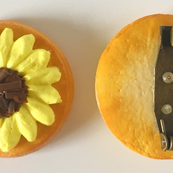 ひまわりクッキーの帯留め／ブローチ 2枚目の画像